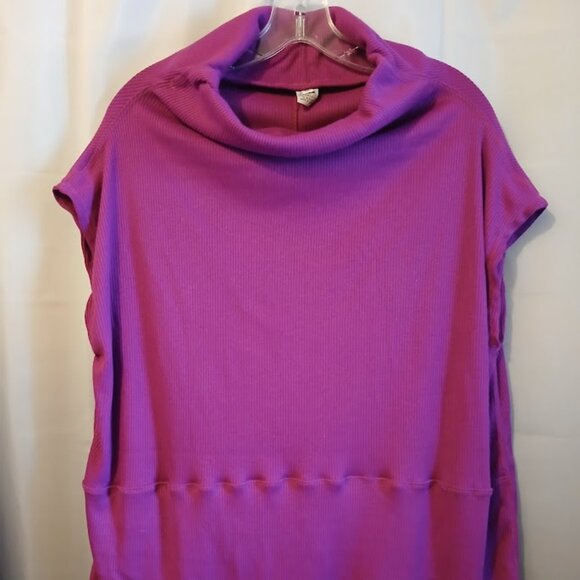 Nwt Cowl Lightweight Sweater Top women Plus 1X Raspberry Magenta sleeveless Tuni - Picture 2 of 8